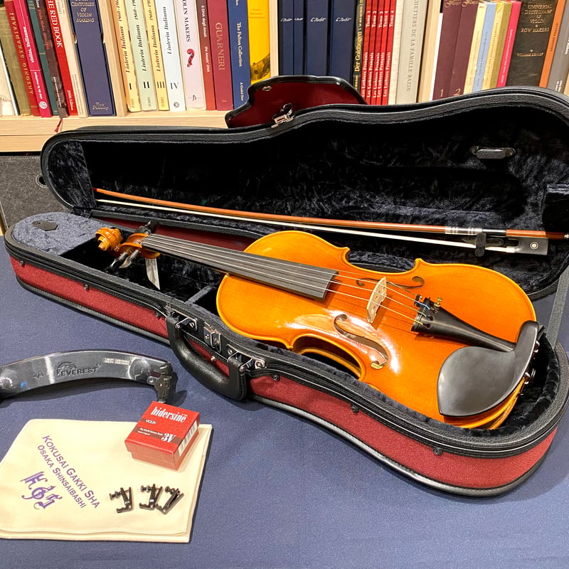 メンテ済み ドイツ製 Franz Sandner 1970s-80ｓ フランツ サンドラー バイオリン 4/4 フェルンブーコ弓 軽量ケース ナイロン弦 ガリネリタイプ顎あて アジャスター内蔵テールピース搭載 程度良好 全国発送対応 中古バイオリン 愛知県清須市より 管理（カ）8370 数量限定】F.Sandner#604E☆新入生応援☆バイオリンセット4/4 ケース