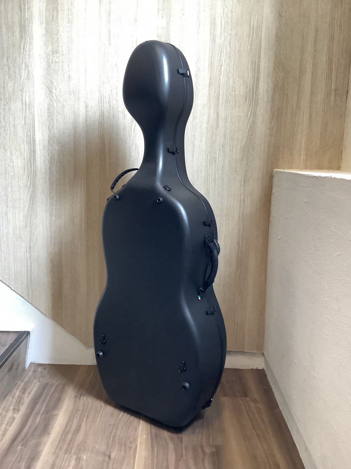 再値下げ！ ボガーロ＆クレメンテ チェロテールピース ブラックウッド ヒルモデル ボガーロ＆クレメンテ製アジャスター組込チェロテールピース