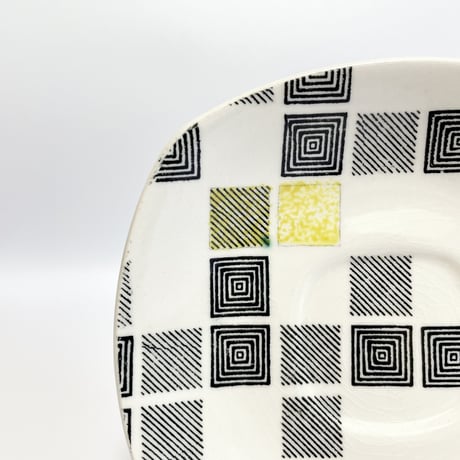 Midwinter Fashion Shape Patio Cup & Saucer 03