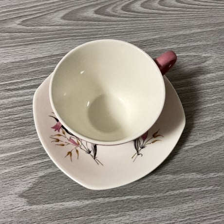 Midwinter  Fashion Shape Blue Harebells (Pink) Cup & Saucer 01