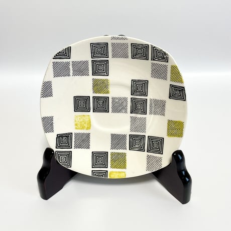 Midwinter Fashion Shape Patio Cup & Saucer 02
