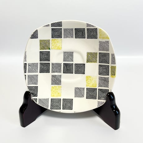 Midwinter Fashion Shape Patio Cup & Saucer 03