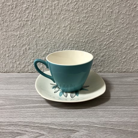 Midwinter Fashion Shape Cassandra  Cup & Saucer 01