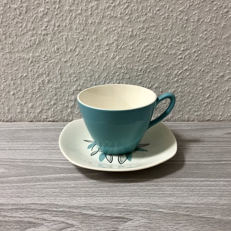 Midwinter Fashion Shape Cassandra  Cup & Saucer 01