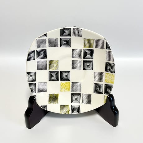 Midwinter Fashion Shape Patio Cup & Saucer 01