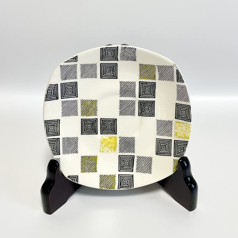 Midwinter Fashion Shape Patio Cup & Saucer 01 |