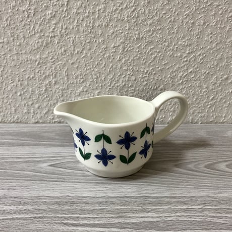Midwinter Fine Shape Roselle Milk Jug 01
