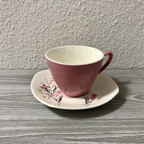 Midwinter  Fashion Shape Blue Harebells (Pink) Cup & Saucer 01