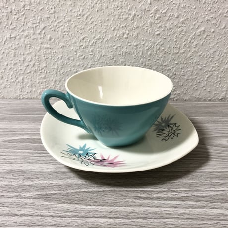 Midwinter Fashion Shape Quite Contrary Cup & Saucer 01