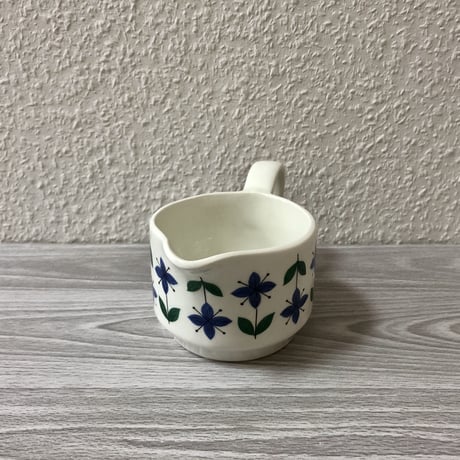 Midwinter Fine Shape Roselle Milk Jug 01