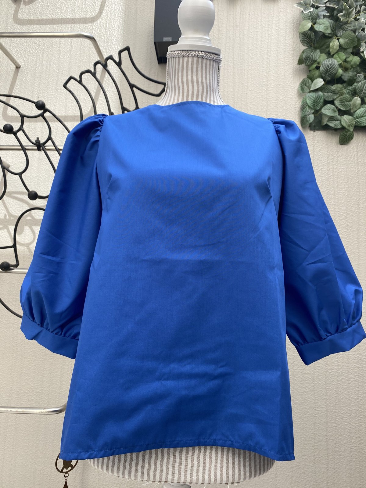 ダークブルー パフスリーブ ブラウス Fubail / ダブルフロントパフスリーブブラウス