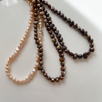 color pearl necklace
