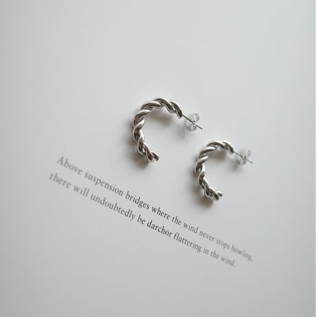 twist stainless pierce