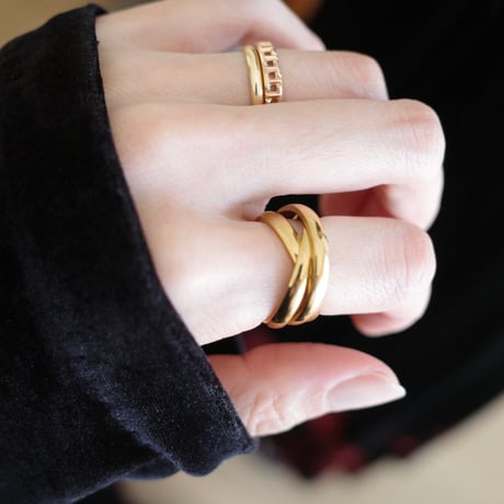 triple stainless ring