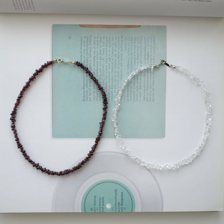 sazare necklace(crystal/garnet)