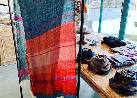 tamakiniime  roots shawl MIDDLE