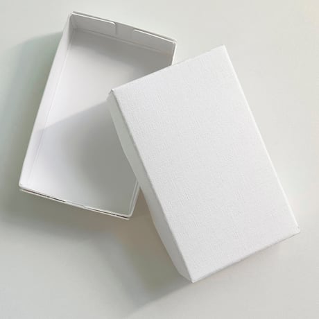 自分で組み立てる「小さなリネン風の紙箱」〜リボンを添えて〜（３箱分）