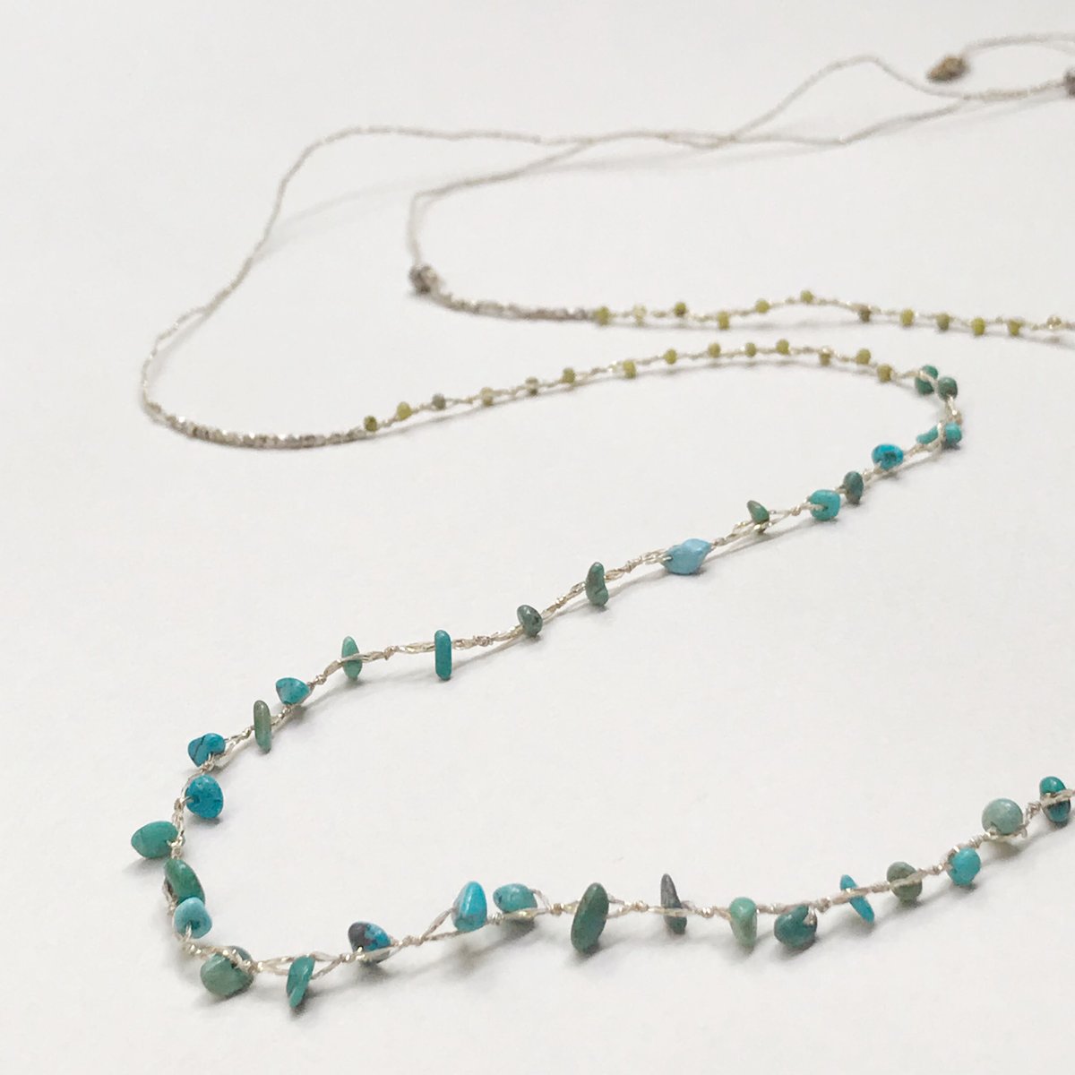 Turquoise&Surpentin Necklace | THOUSAND TALES