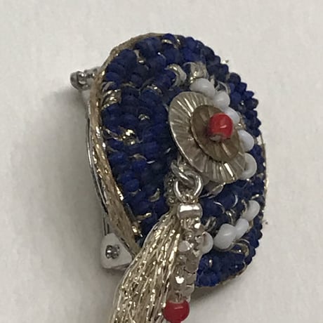 Lapislazuli   Brooch/ Lapislazuli ×Oldsequins×Venetianbeads