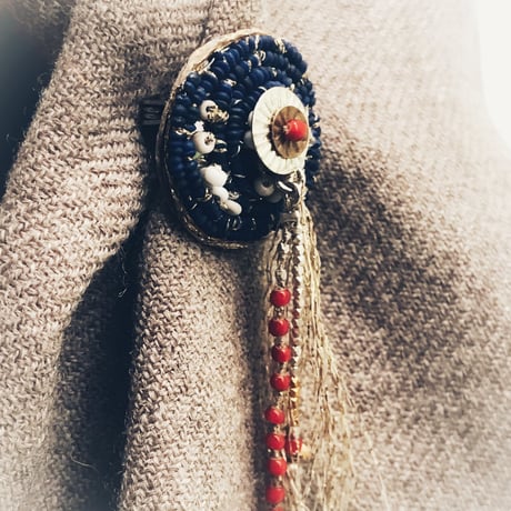 Lapislazuli   Brooch/ Lapislazuli ×Oldsequins×Venetianbeads