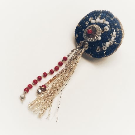 Lapislazuli   Brooch/ Lapislazuli ×Oldsequins×Venetianbeads