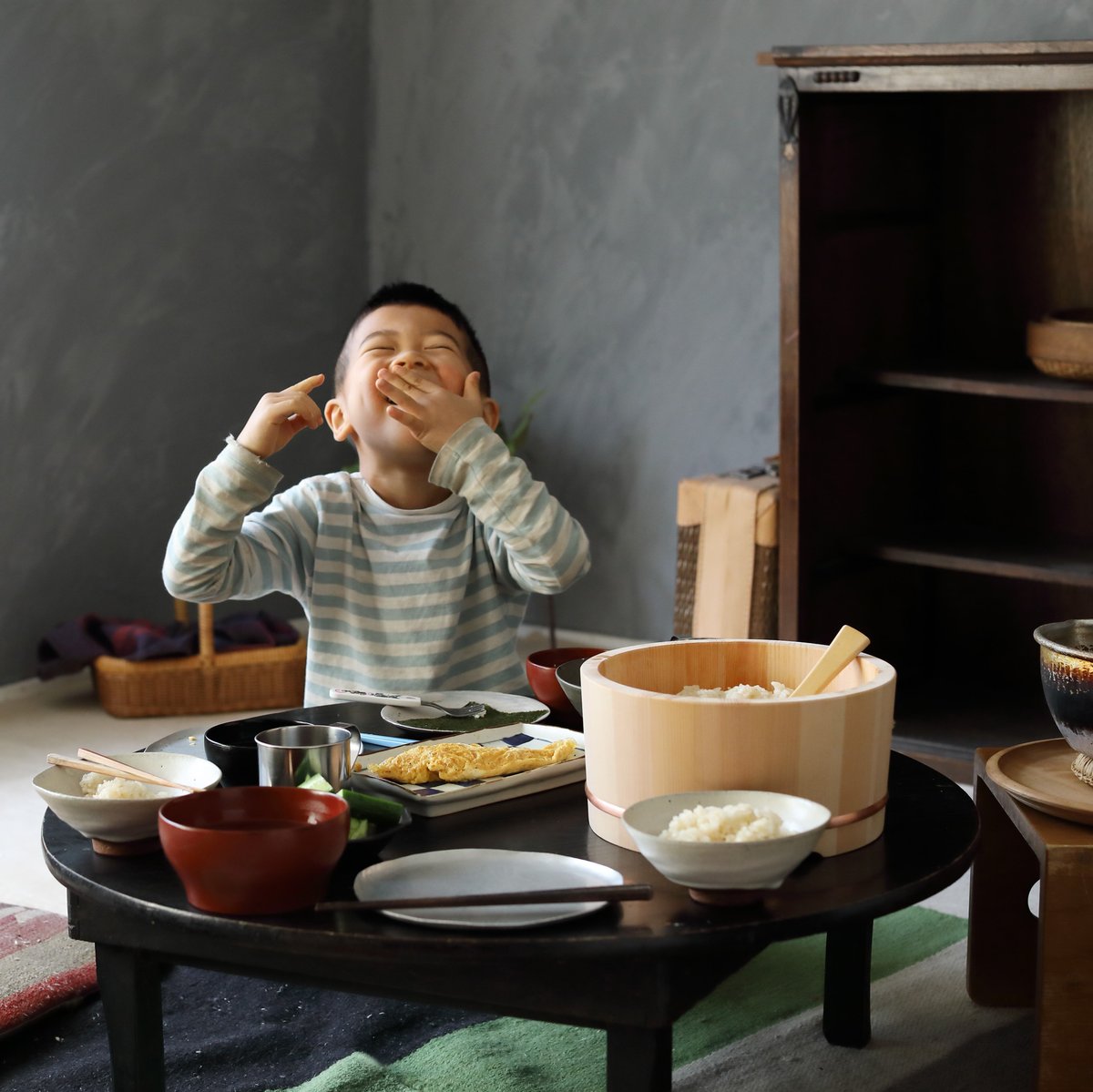 寿司桶2個 おひつ すり鉢 つゆ入れ セット 二つの寿司桶になるおひつ | sumao