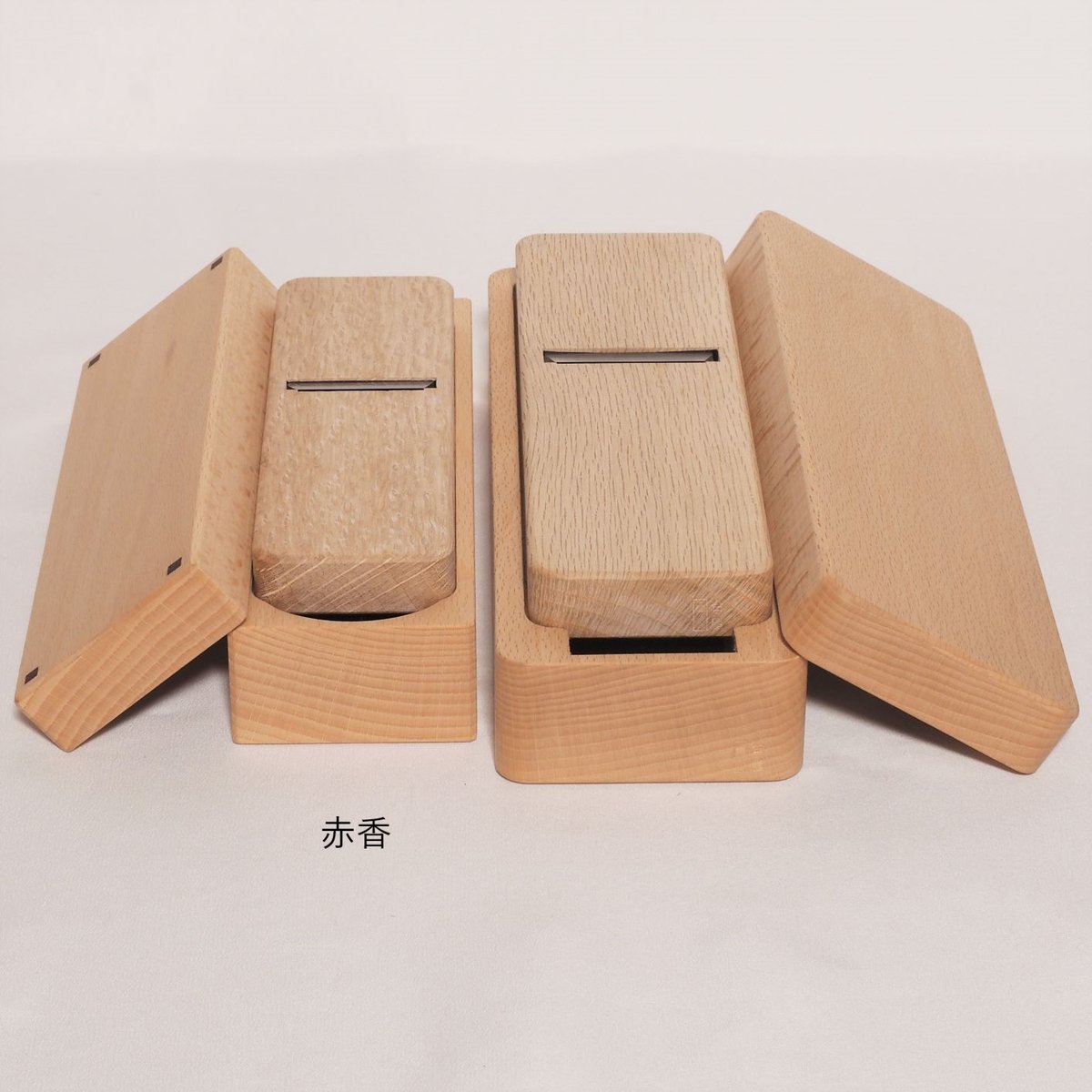 台屋 かつおぶし削り器 ブナ（別注青紙鋼） 台屋/鰹節削り器 ブナ×別注青紙 -削りたてを家庭で手軽に