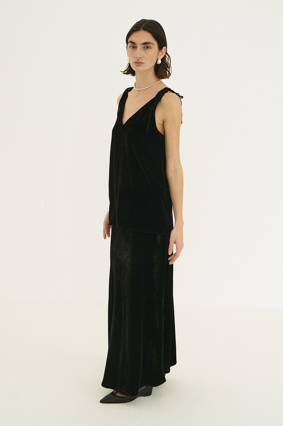 トップス CLANE VELOUR SHOULDER RIBBON CAMISOLE CLANE(クラネ)のVELOUR SHOULDER RIBBON CAMISOLE TOPS通販