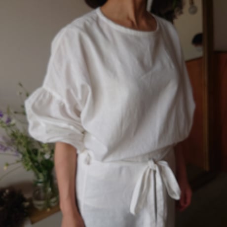 ギャザースリーブ　スモック　white