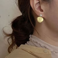 PLANTS イヤリング （淡水パール・アジサイ花びら) 両耳