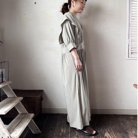 Porter des boutons オールインワン（カラー：カーキベージュ）