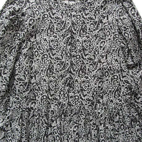 Porter des boutons 【LIBERTY PRINT ドレス】