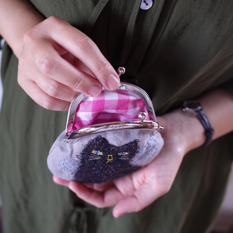 hiki  黒猫gamakuchi（カラー：グレー）