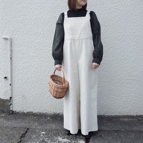 Porter des boutons コーデュロイサロペット