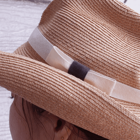mature ha. BOXED HAT11cm brim plain tape（ivory＋gray ） raffia