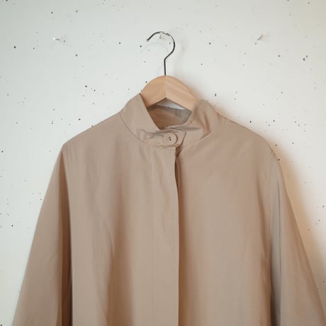 Porter des boutons ポンチョコート（ベージュ）