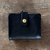 CINQ 二つ折り財布（カラー：ブラック）