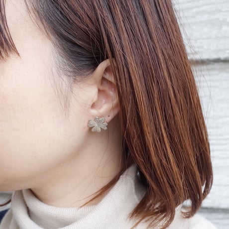 PLANTS ピアス（クローバー）両耳