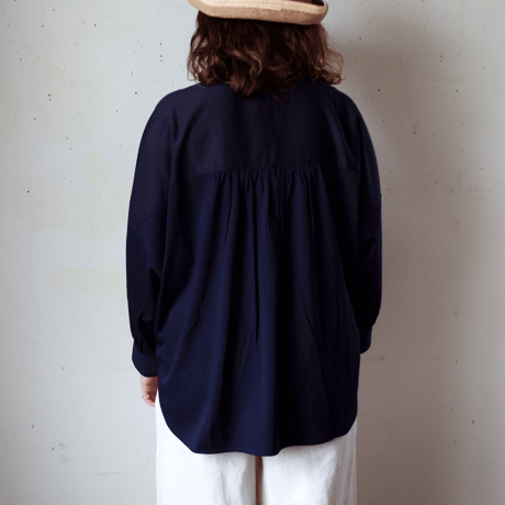 Porter des boutons ボールチェーン刺繍プルオーバー（カラー：ネイビー）