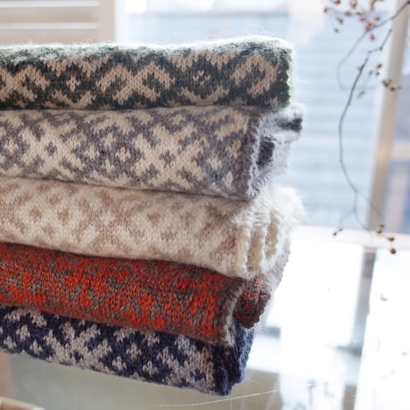 ラトヴィア woolスヌード（ベージュ系）