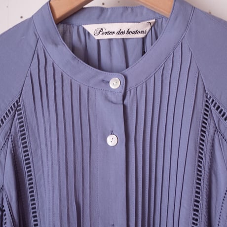 Porter des boutons ローンピンタックワンピース