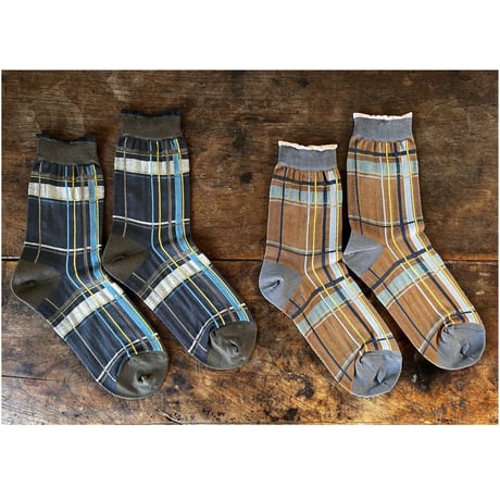 【KURI BOTELLA 】Tartan socks  / グレー、ブラウン、レッド