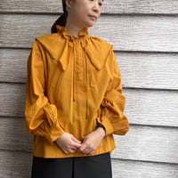 Porter des boutons ワイドカラーブラウス（マンダリン）