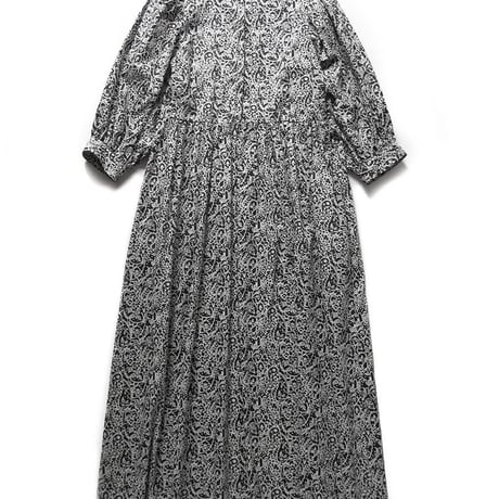 Porter des boutons 【LIBERTY PRINT ドレス】