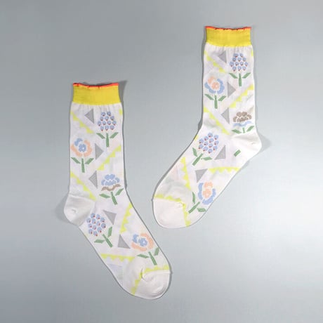 【KURI BOTELLA】garden / white , gray