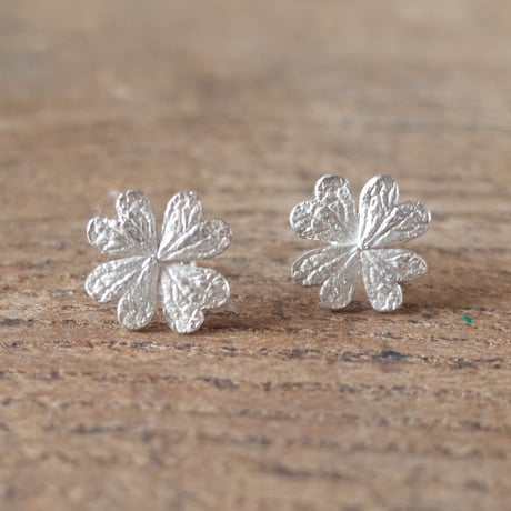 PLANTS ピアス（クローバー）両耳