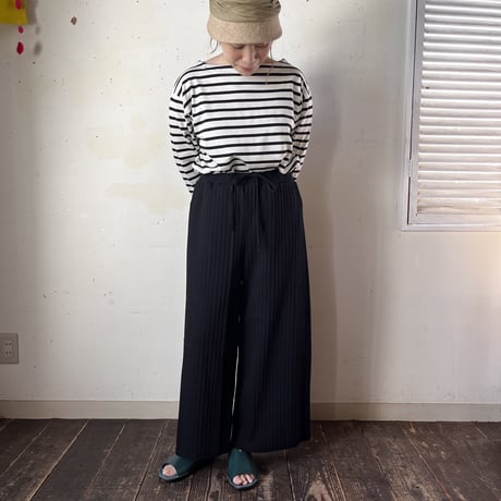 Porter des boutons リブプリーツパンツ（カラー：ブラック）