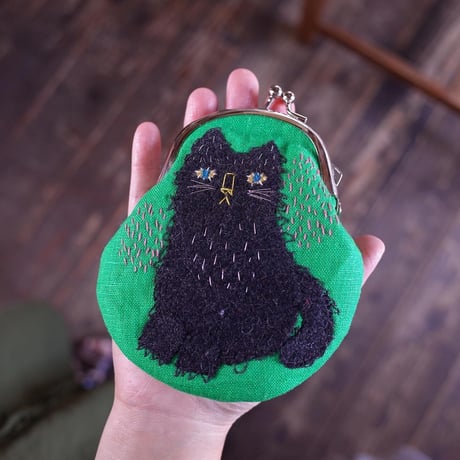hiki  黒猫gamakuchi（カラー：グリーン）