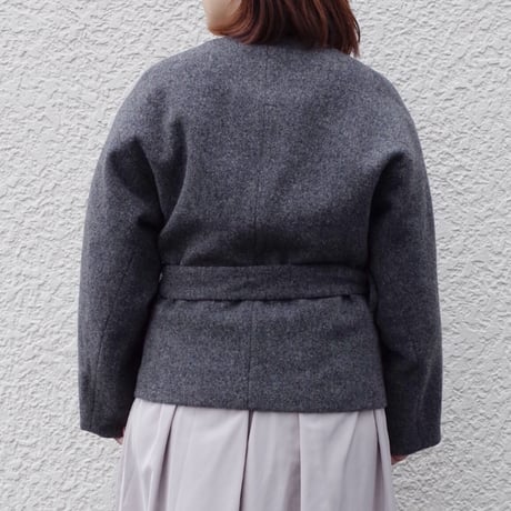 Porter des boutons リバティショートコート