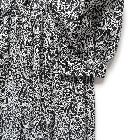 Porter des boutons 【LIBERTY PRINT ドレス】
